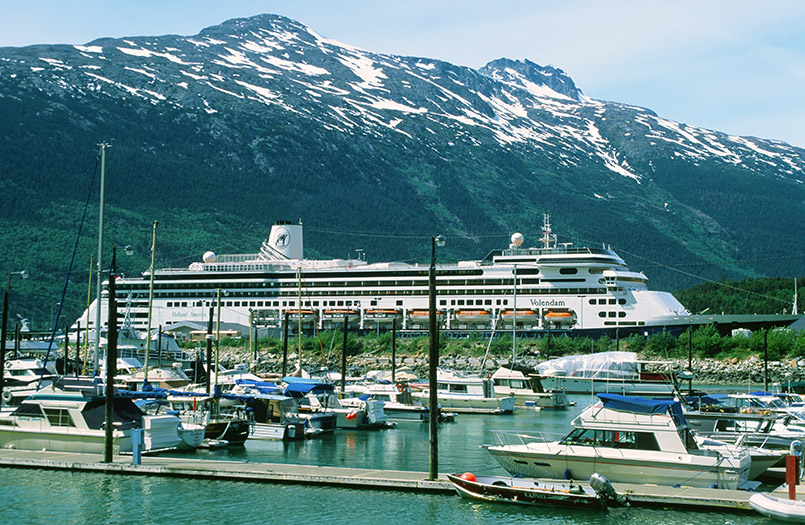 Auf Kreuzfahrt in Alaska: der Hafen von Skagway