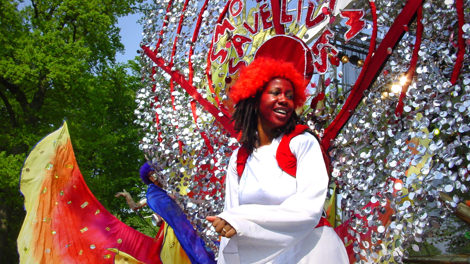 Karnevaltruppen aus aller Welt kommen nach Sydney zum Mardi Gras. Foto: Hilke Maunder