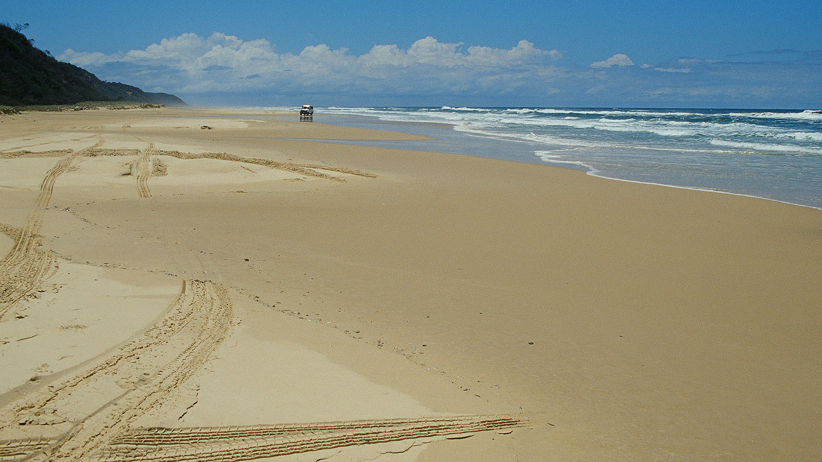 Queensland, Fraser Island: die "Autobahn" der Insel - der East Beach. Foto: Hilke Maunder