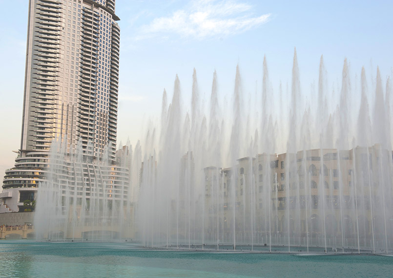 Am Dubai Lake wird eine beeindruckende Wasserschau gezeigt