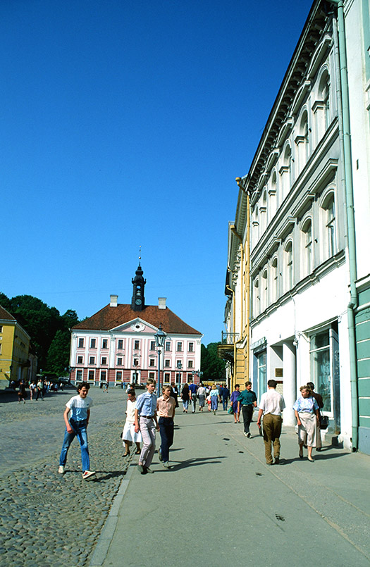 Der Rathausplatz von Tartu
