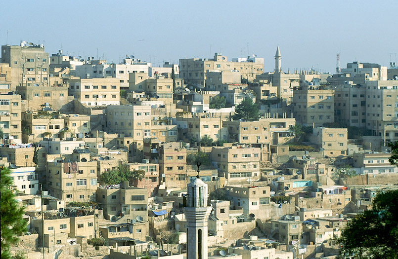 Kuben und Quader: Blick auf Jordaniens Hauptstadt Amman von der Zitadelle